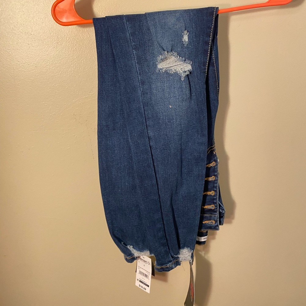 SIZE 5  Brand new Celebrity Pink